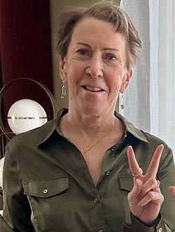 Darlene Koontz<br />
